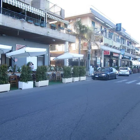 Le Di Zu Zu Apartment Mascali